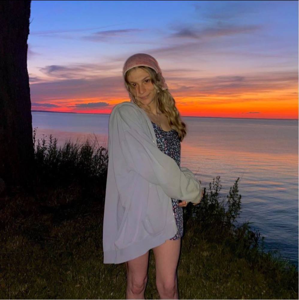 Meet your Posher, Hayley